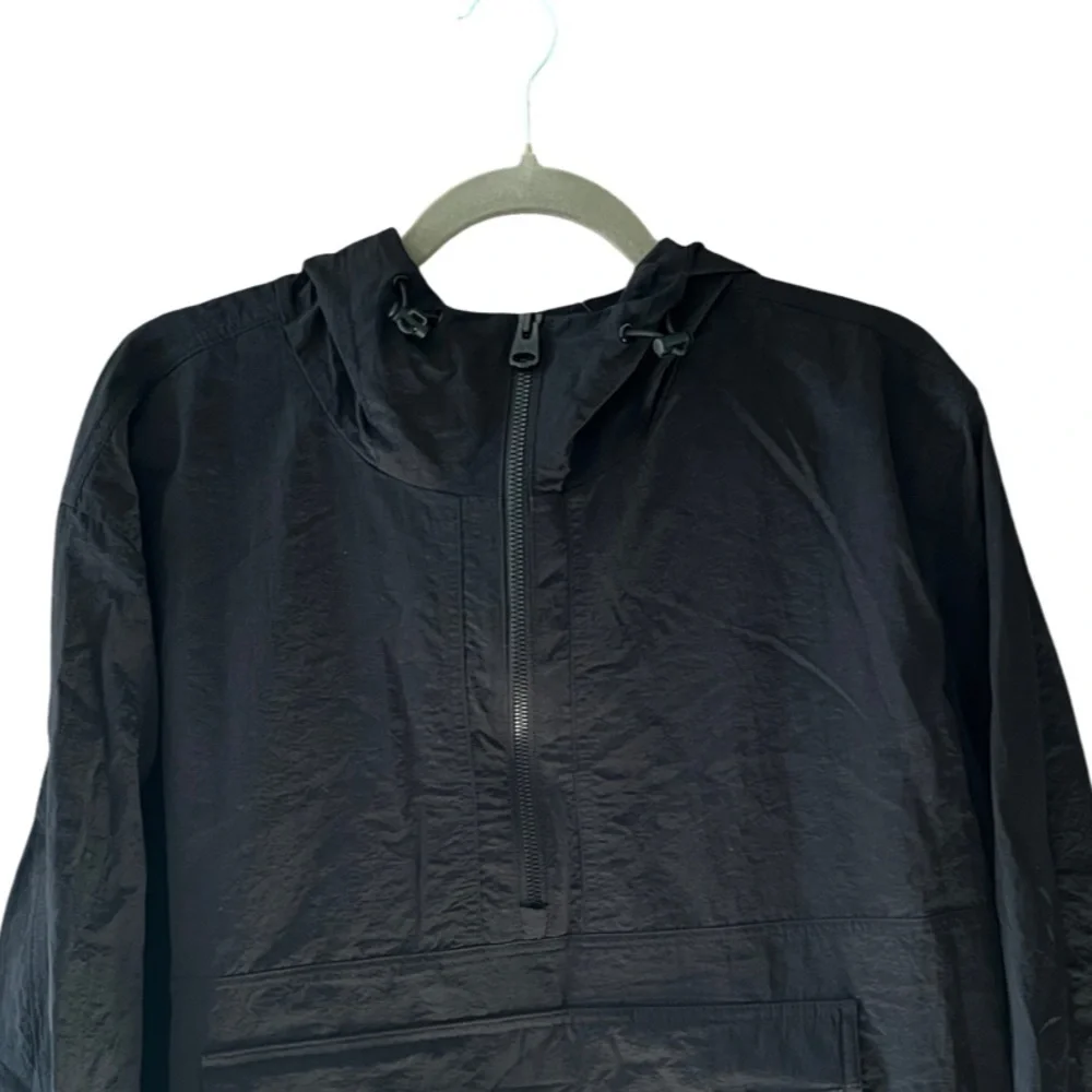 Levi’s Hooded Windbreaker XL NWOT | Lightweight Taslan Nylon - Picture 4 of 16